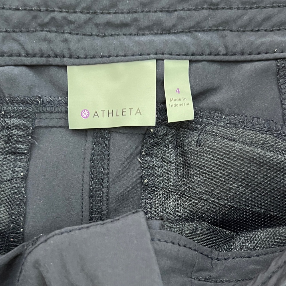 Athleta Women's Deep Blue Bermuda Shorts - Picture 2 of 8